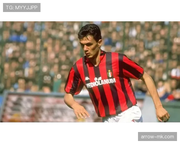 马尔蒂尼以全面防守技术再成焦点,传承经典蓝黑防线 马尔蒂尼以全面防守技术再成焦点,传承经典蓝黑防线