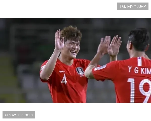 金玟哉加盟英超传闻持续发酵，赛场状态成焦点